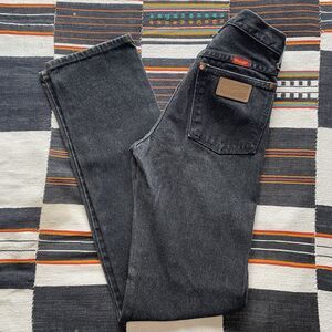 Vintage 90’s/Y2K Wrangler Bootcut Charcoal Wash Jeans. Size 22/33. Cotton. USA.